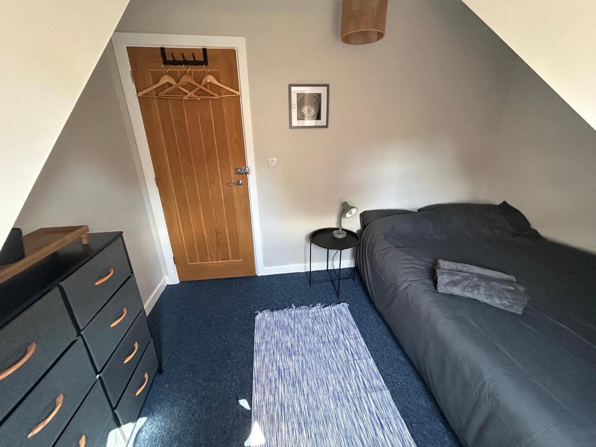 Double Room Yeovil Town Centre Экстерьер фото
